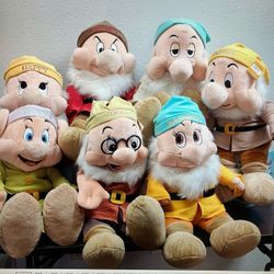 Plush Authentic Disney’s Seven Dwarfs