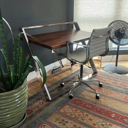 Beautiful Desk And Chair 