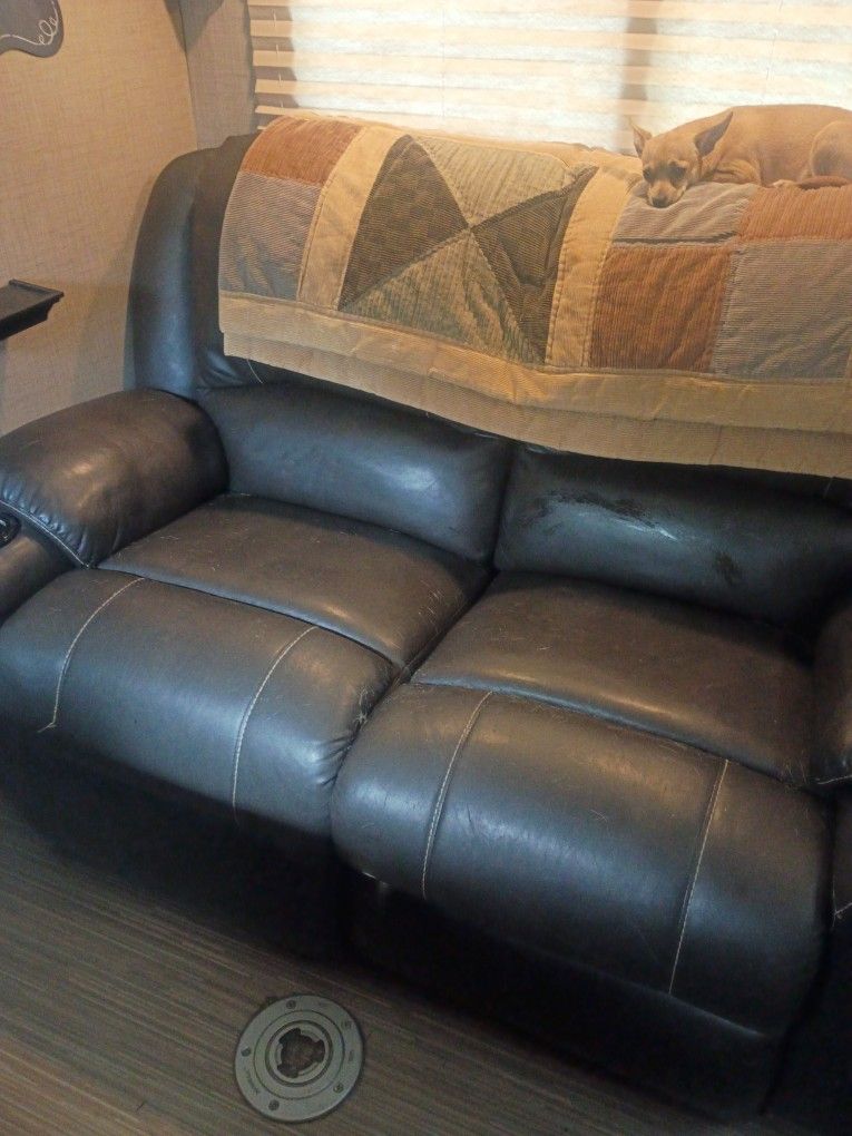 Reclining Loveseat