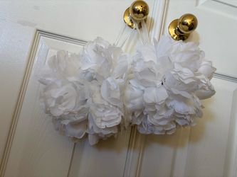 White flower decoration Hanging floral wall decor