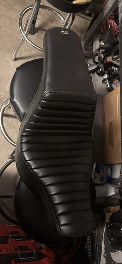 Saddlemen Seat