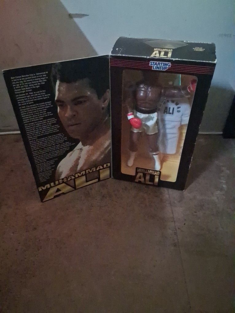 The 1998 Kenner Starting Lineup Timeless Legends Muhammad Ali figure