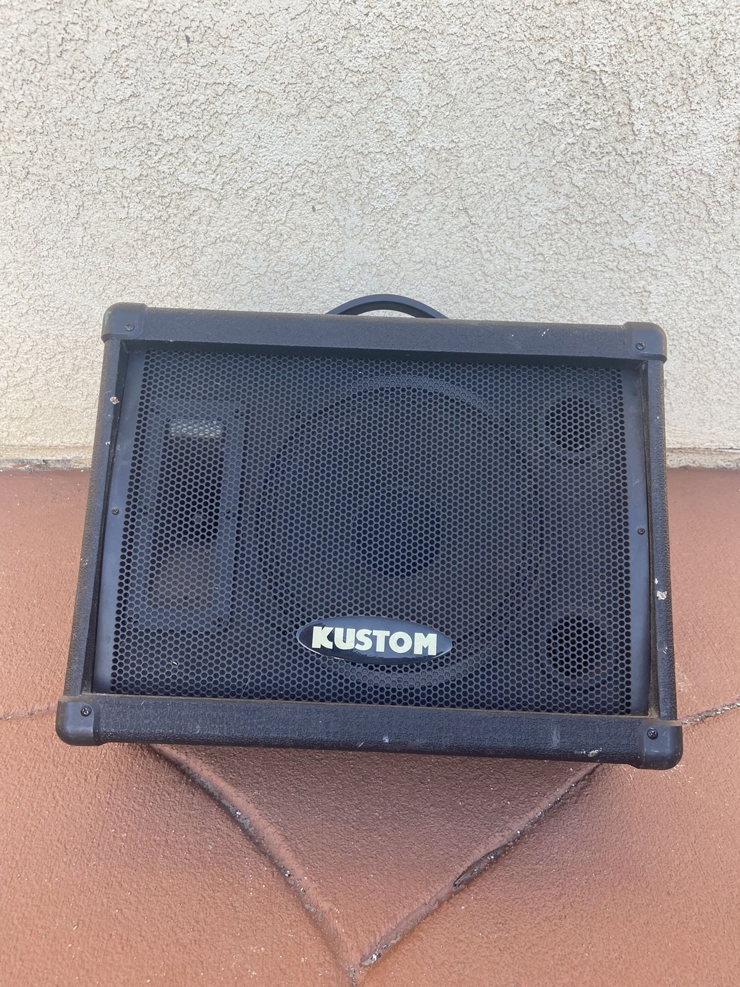 Kustom Monitor