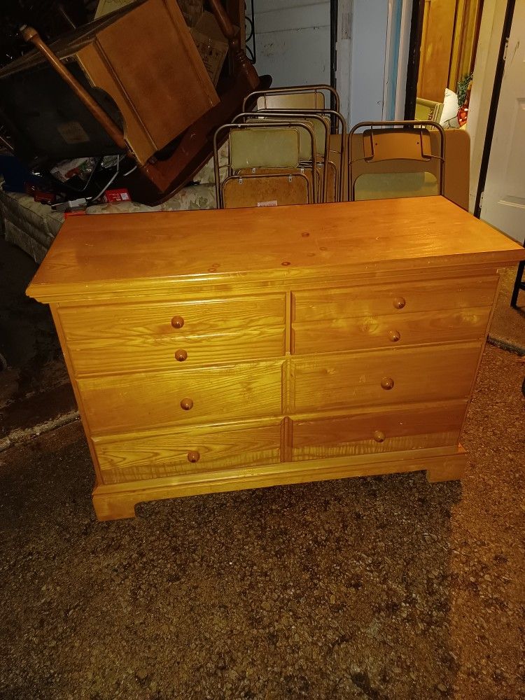 Bassett solid wood dresser