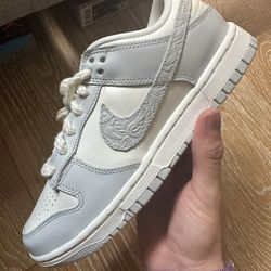 Nike Dunk Needlework