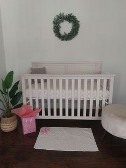 Baby Crib (No Mattress)