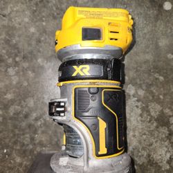 DEWALT XR 1/4-in Variable Speed Brushless Fixed Cordless Router DCW600