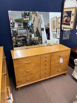 Mid Century Modern 6 Drawer Dresser w/ Mirror