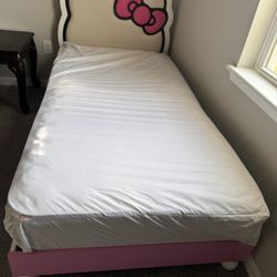 Hello Kitty Bed & Double mattress