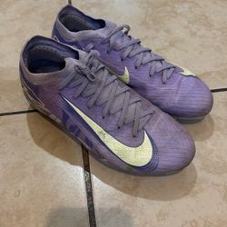 Nike Cleats Size 6Y