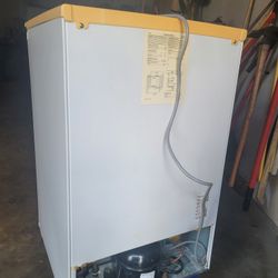 Mini Fridge For Sale,in Good Working Condition. 