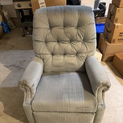 La-Z-Boy Recliner!!