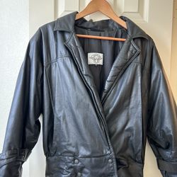 Women Leather Jacket Size 10 Like New