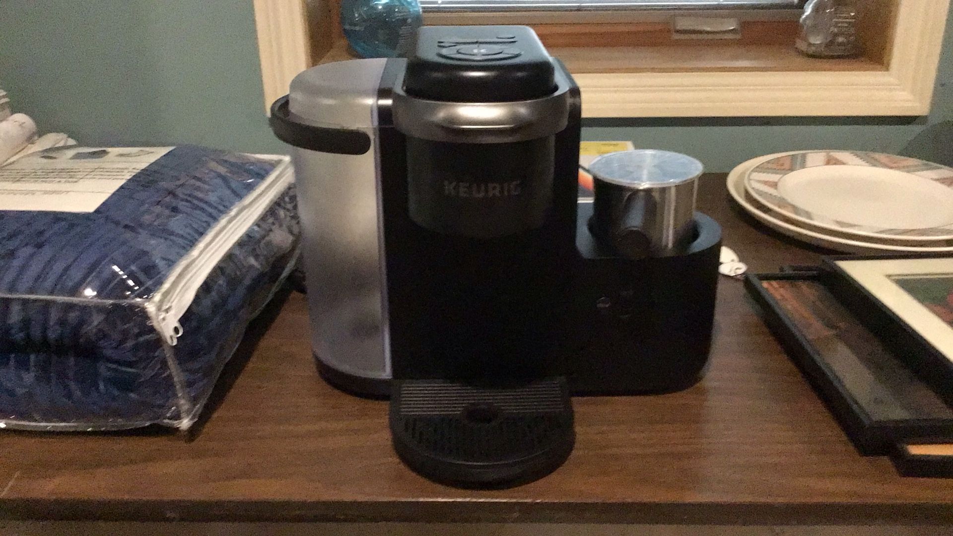 Keurig Cafe’ Single serve, coffee, latte, and cappuccino maker