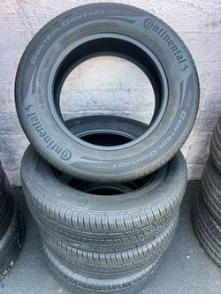 Set of continental tires 235/65 17