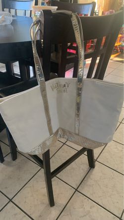 Bag victoria secret beand new