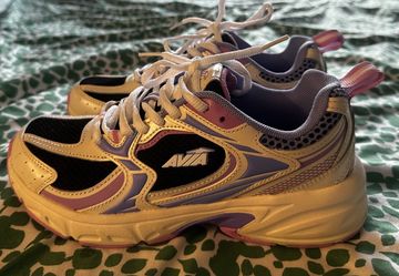 Woman shoes