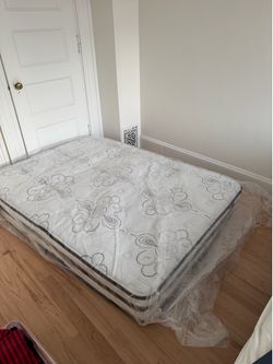 Brand new, unused full size mattress