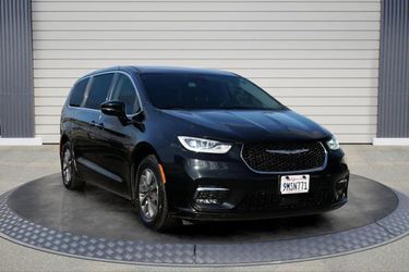 2024 Chrysler Pacifica Hybrid
