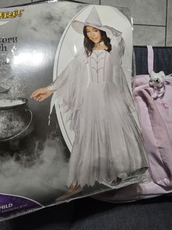 Halloween Costumes 