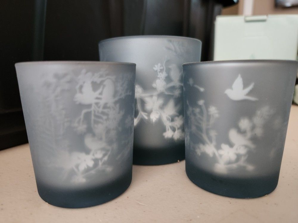 Tealight holder