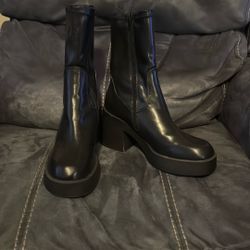 Madden Girl Black Zip Up Women’s Heel Boots Shoes Size 9 Worn Once