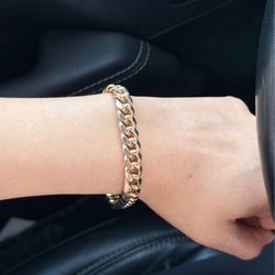 Brazalete cubano en 10 kt nuevo