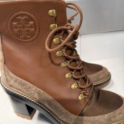 Tori Burch Women’s Boots - Size 9 - Excellent Condition 