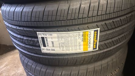 Goodyear Assurance Finesse 255/50R20 Tire