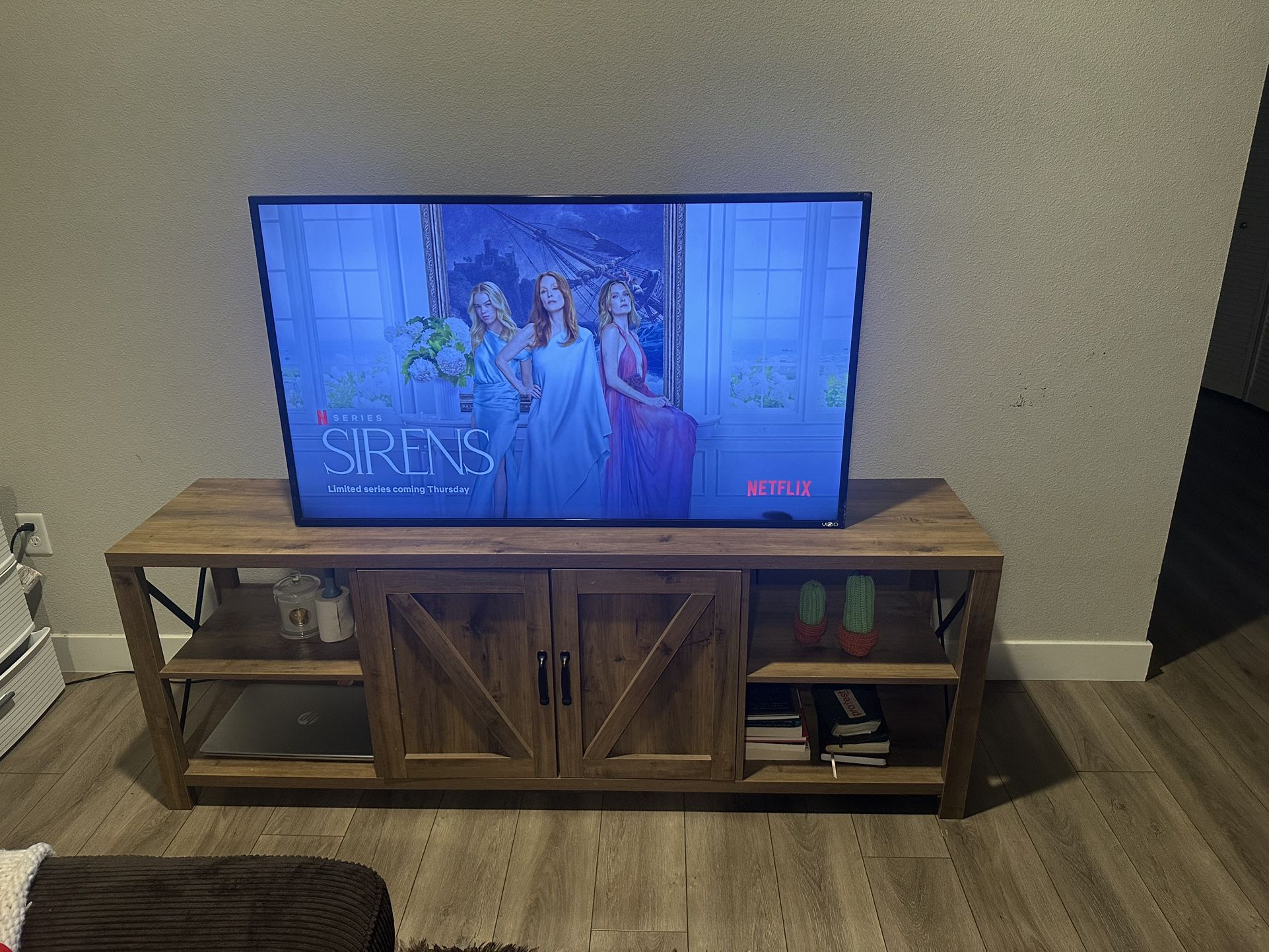 Vizio 45” LED Smart TV Great Condition- Ready For Pickup Or Delivery If Local!