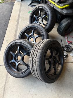 Advan RG-D 17 inch wheels with spacers