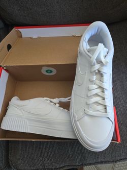 Nike Court Legacy Lift Women’s Platform Sneakers – Size 9.5 – White