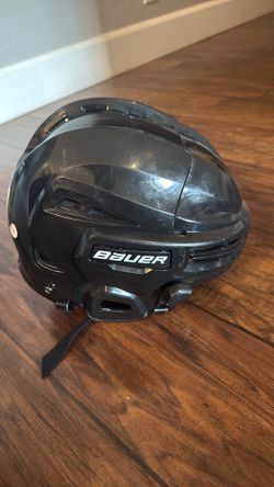 Bauer hockey helmet size L