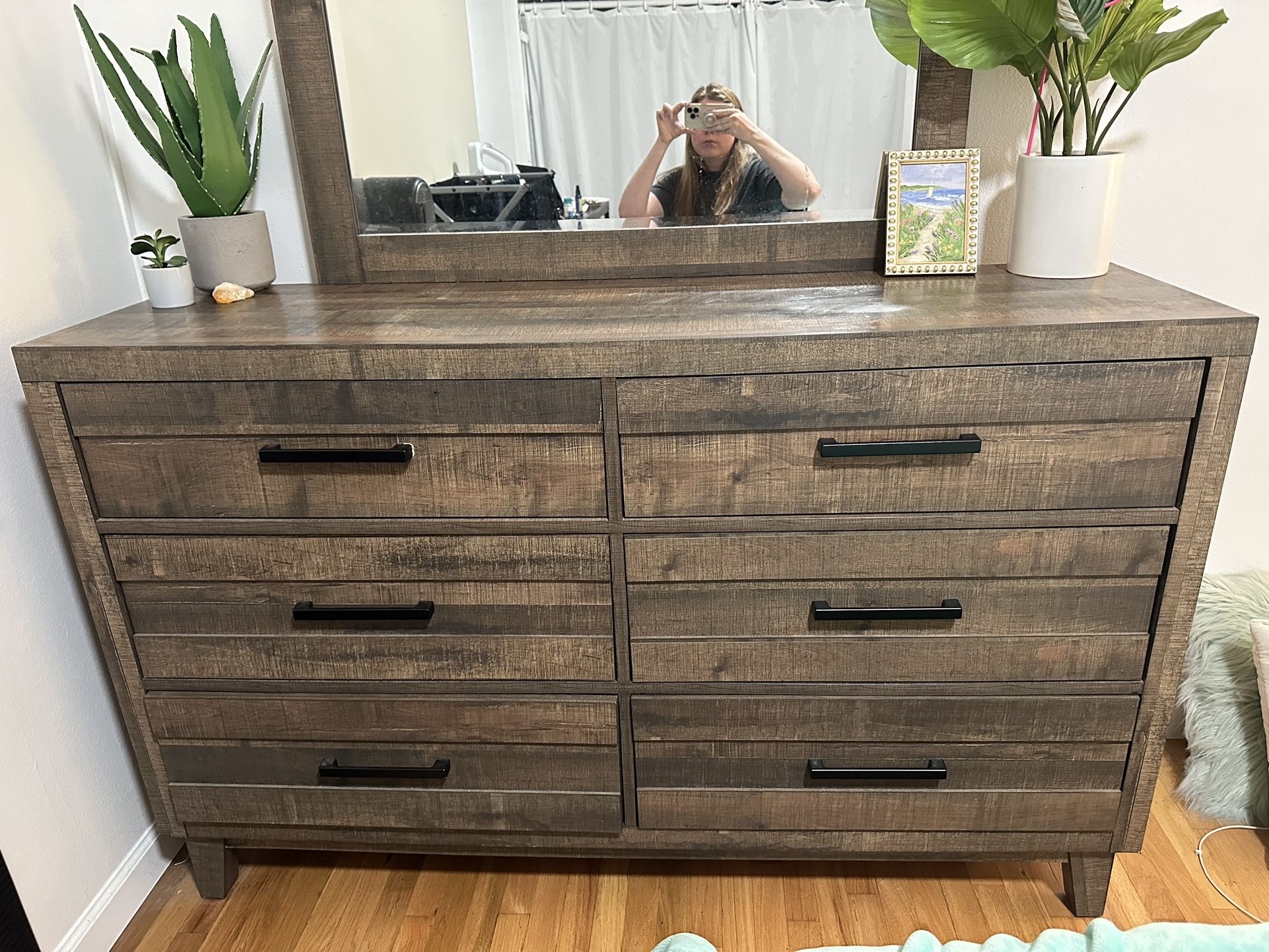 Dresser - 6 Drawer With Mirror