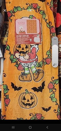 Strawberry Shortcake Halloween 🎃 Blanket