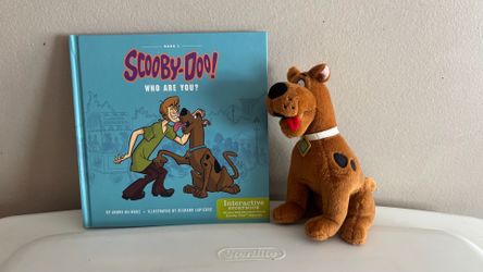 Scooby Doo set TY Beanie Babies and book 2012