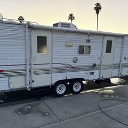 2003 Skyline Aljo 23ft Travel Trailer 