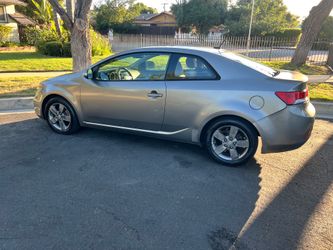 2010 KIA Forte Koup