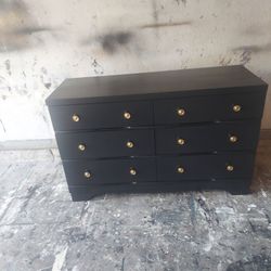 DRESSER- BLACK