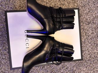 Gucci Black Leather Lace-Up Heeled Ankle Boots