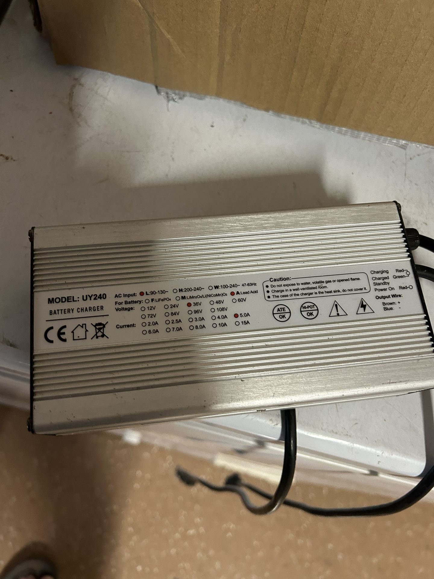 36 V Battery Charger