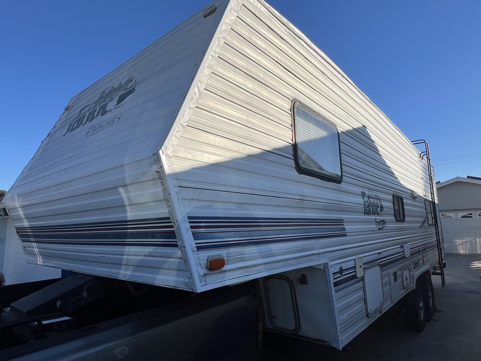 2001 Tahoe 5th Wheel Toy Hauler