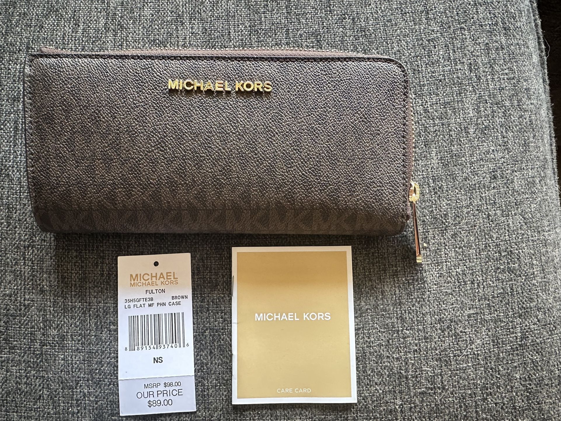 EUC MICHAEL KORS ZIP WALLET
