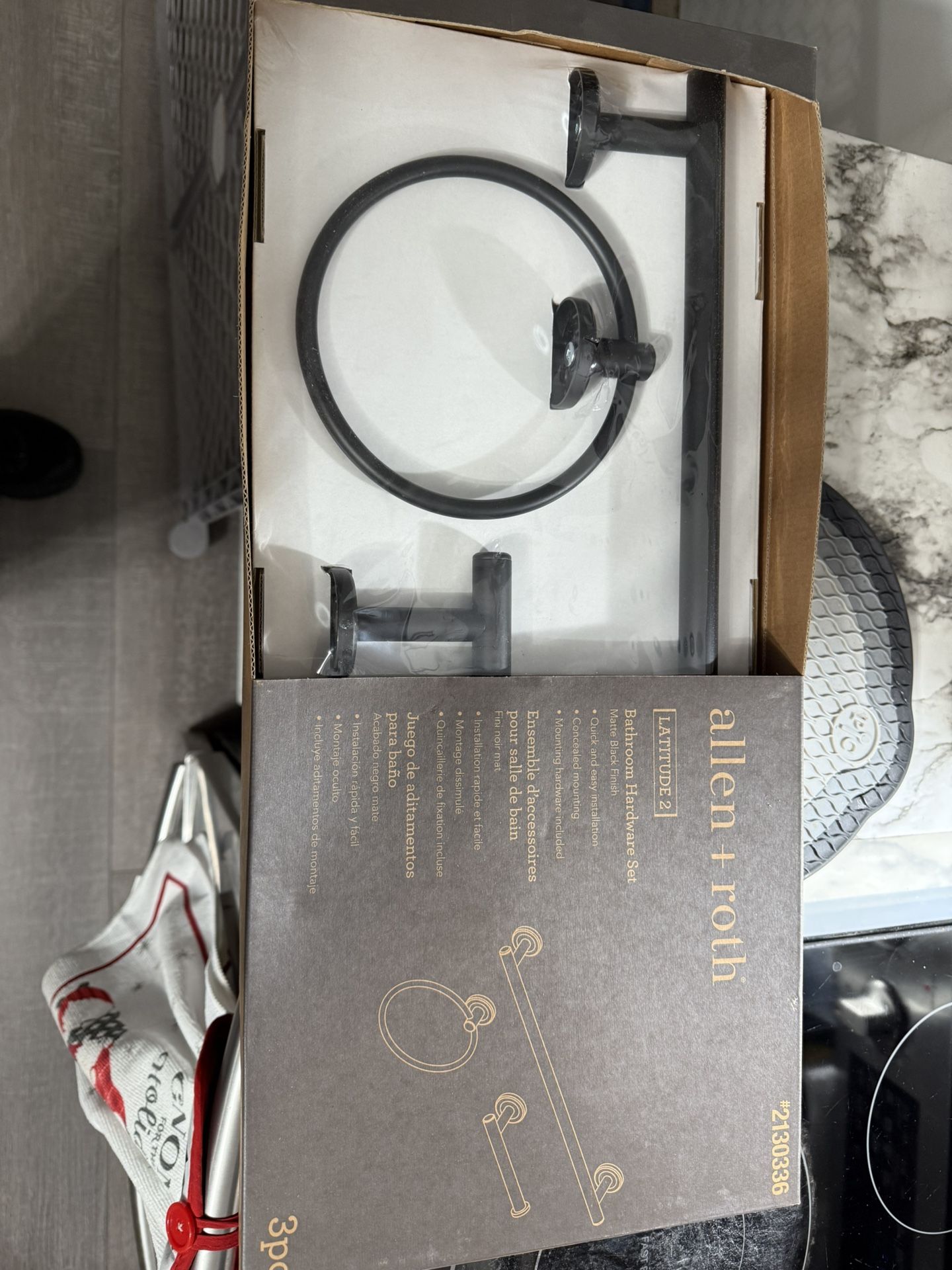 New In The Box 2 Sets Allen + Roth 3- Piece Bathroom Set