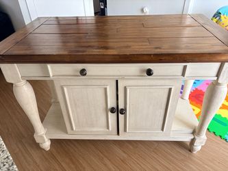 Island Table