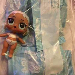 Hello Kitty lol Surprise Doll Crystal Cutie 