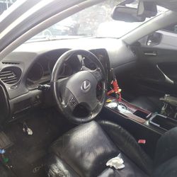 Lexus  Is (contact info removed) Para Partes 