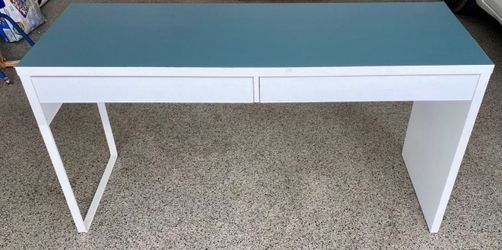 IKEA Micke Desk 