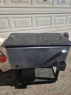 Rolling Cooler Ice Chest
