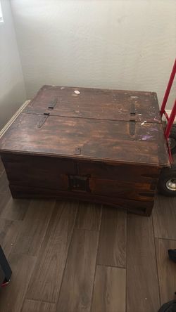 Coffee table with storage